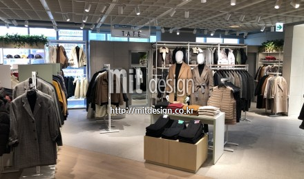 현대백화점 신촌점 유플렉스 6F 편집 매장